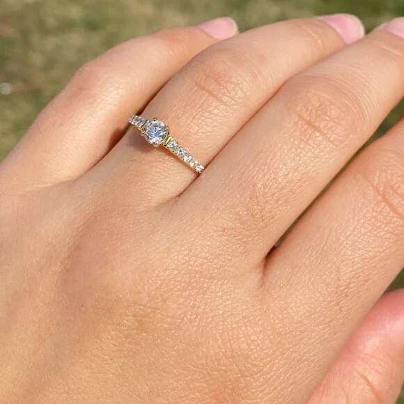 Natural Diamond Engagement Ring in Yellow Gold